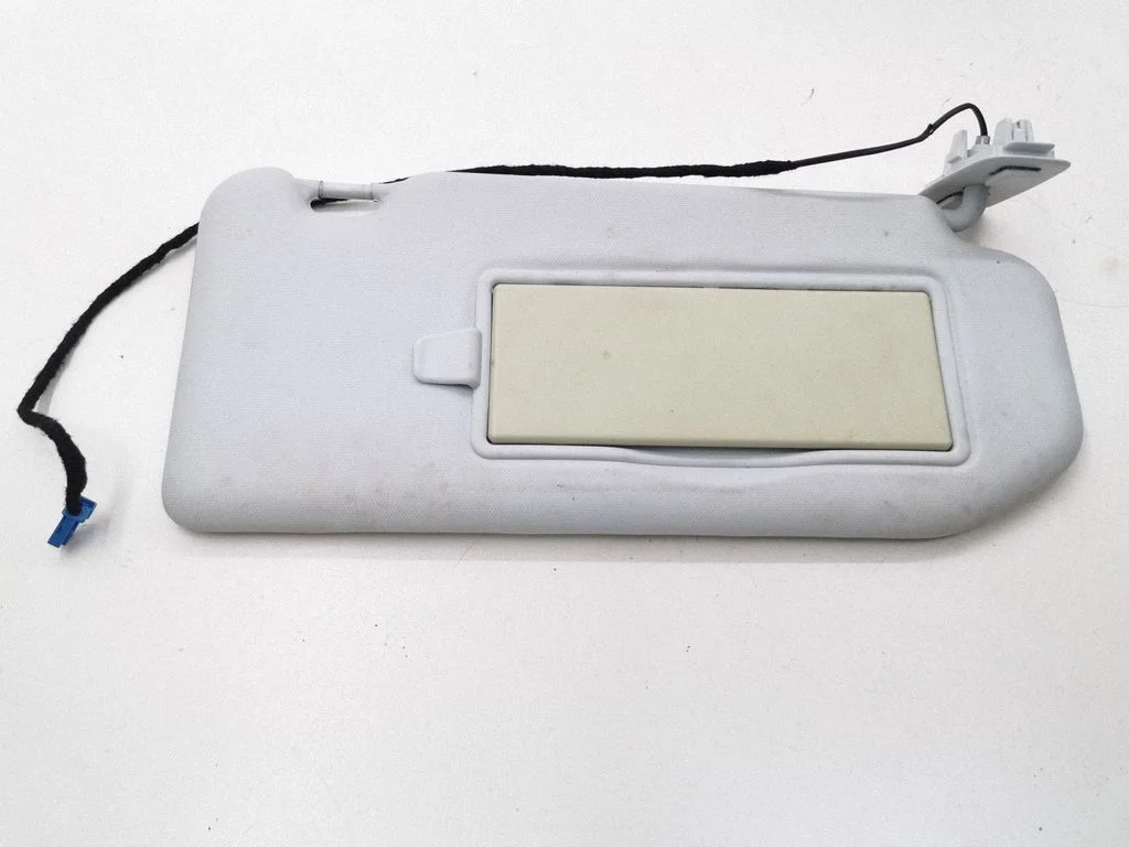 Sun visor – right