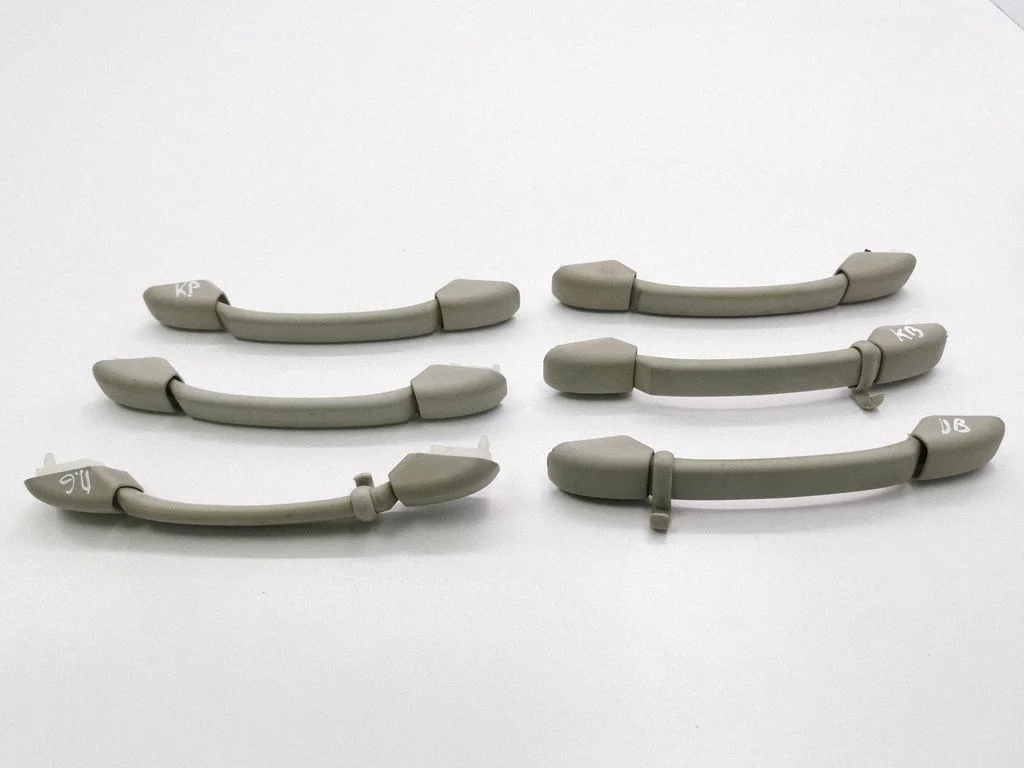 Rear interior roof grab handle
