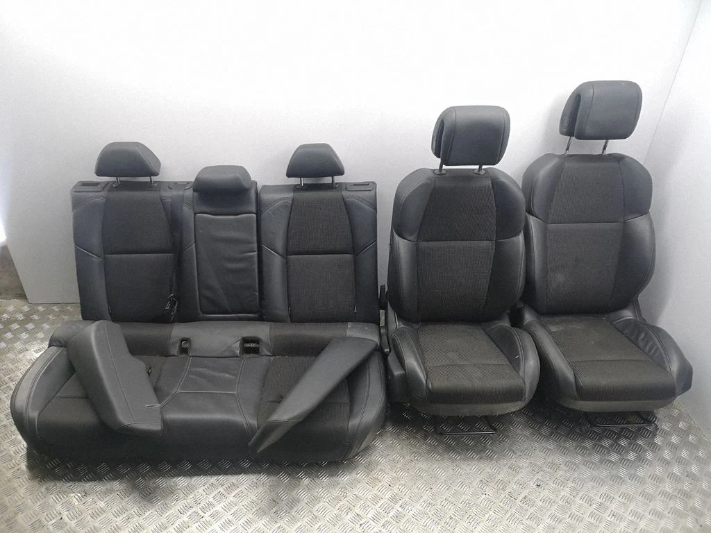 Interior set