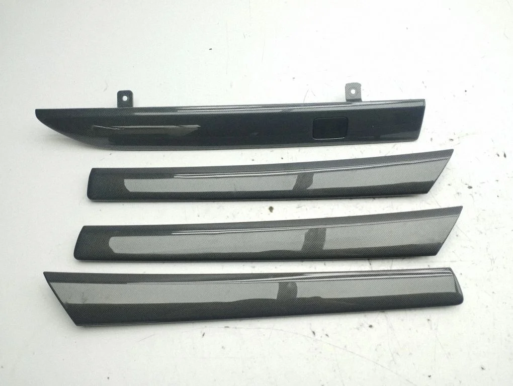 Door card panel trim set 20880541