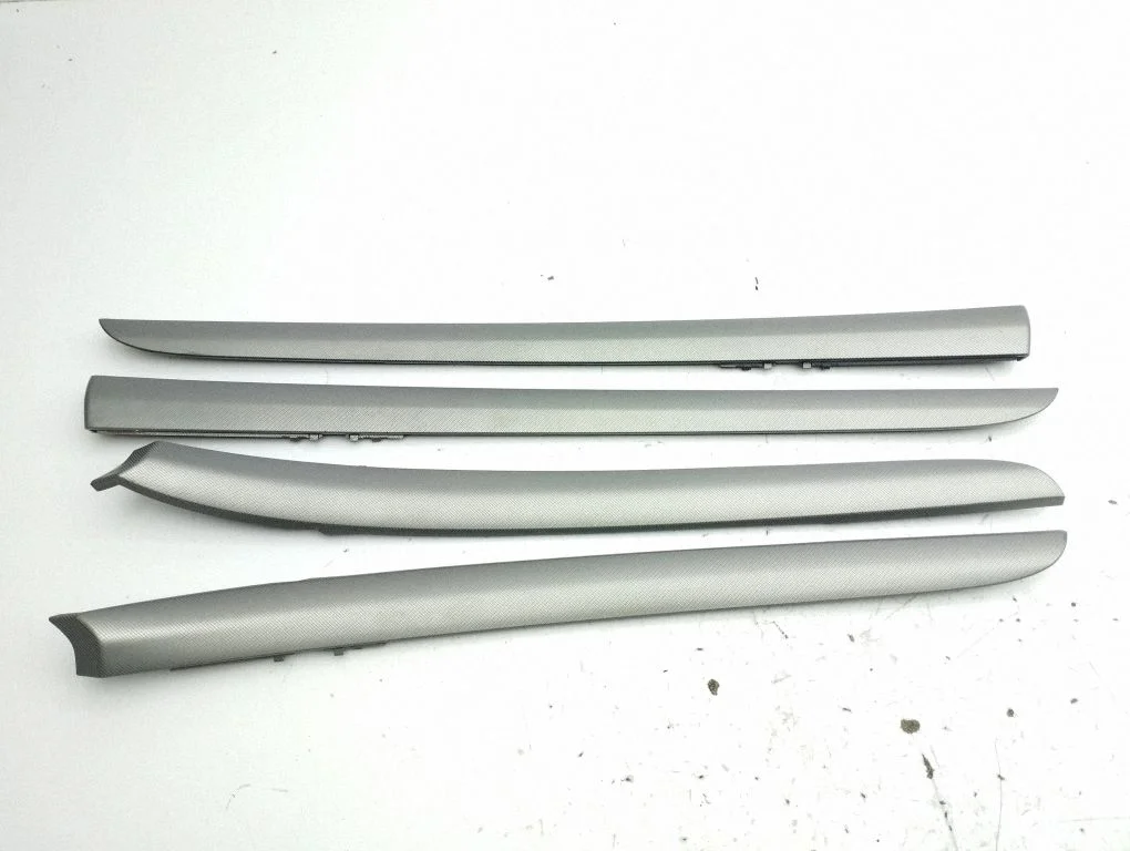 Door card panel trim set B0URB0N8561