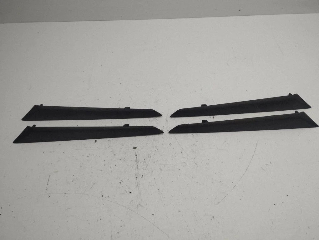 Door card panel trim set 18325
