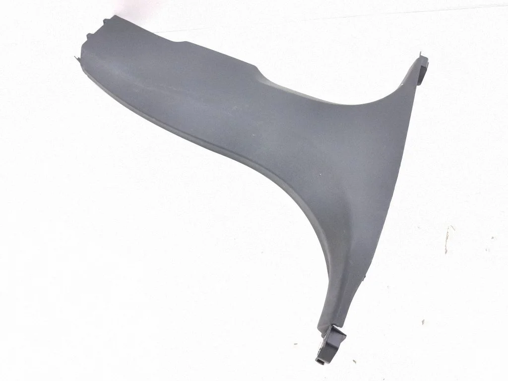 (B) pillar trim (bottom) 7952094