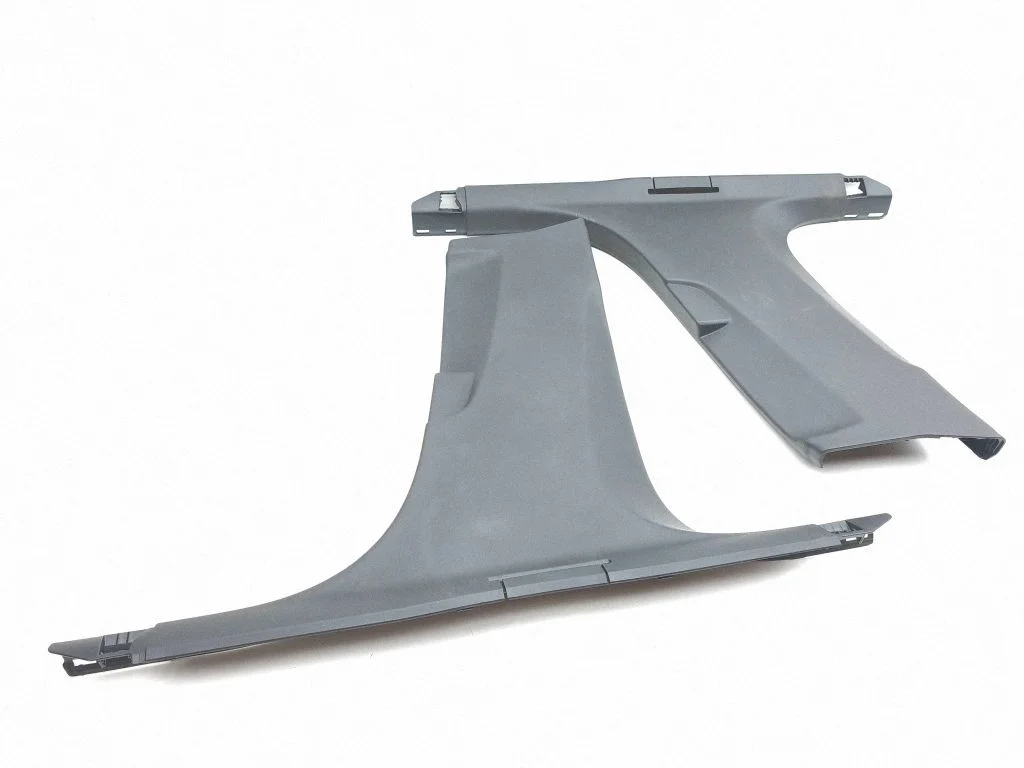 (B) pillar trim (bottom) 8Y0867239