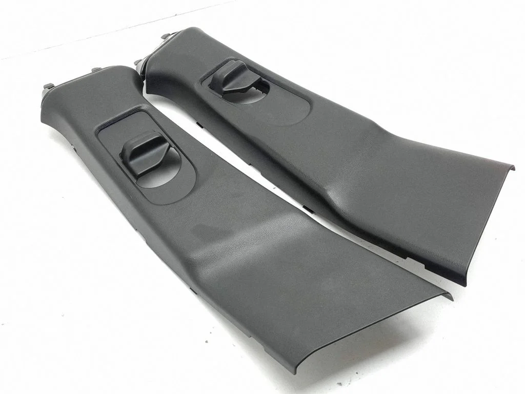 (B) pillar trim (bottom) A1566900725