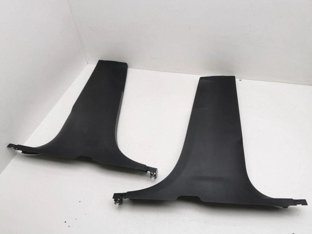 (B) pillar trim (bottom) EM2BR243W07A