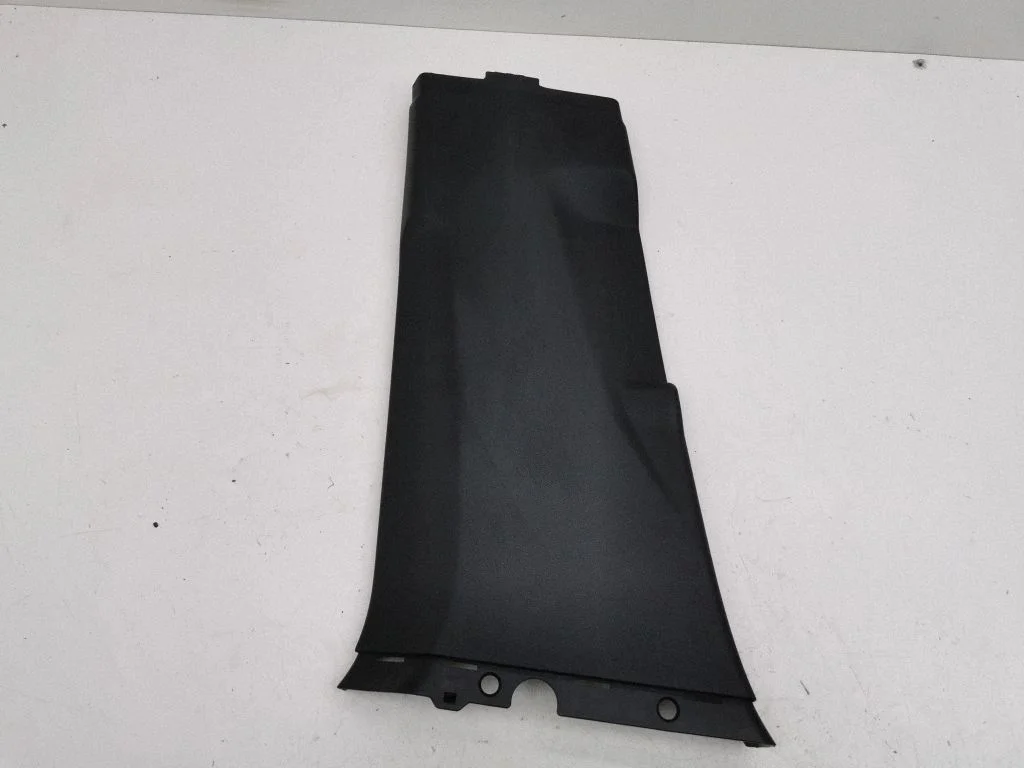 (B) pillar trim (bottom) 82G867239