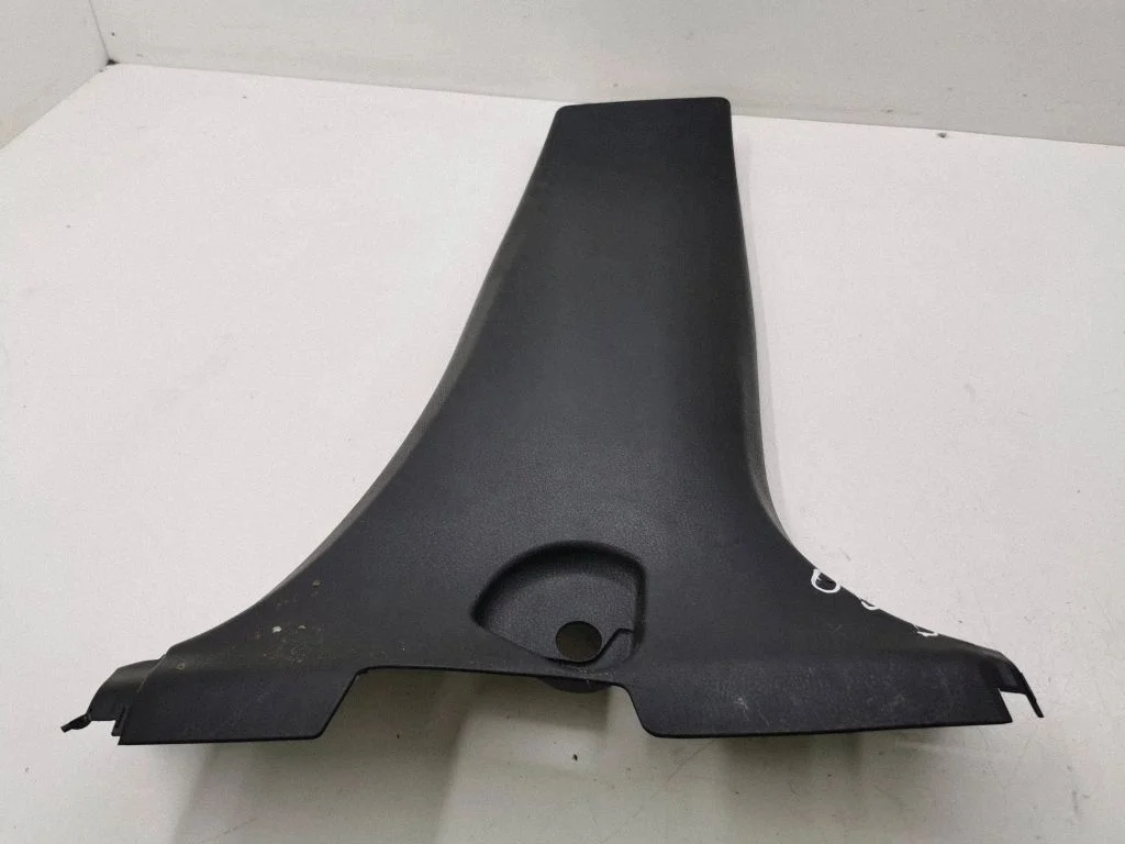 (B) piilari kate (alumine) – Toyota C-HR I (2016-2023)