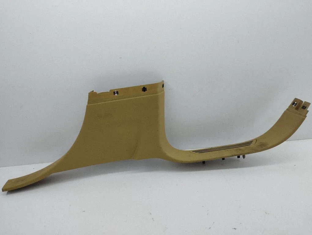 (B) pillar trim (bottom) 53629