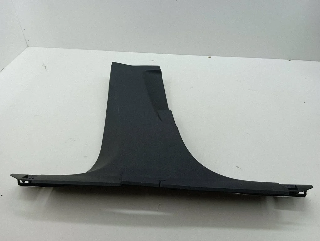(B) pillar trim (bottom) 8Y0867239