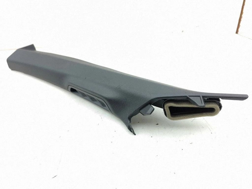 (A) pillar trim 687757110R – Renault Megane IV (2016-)
