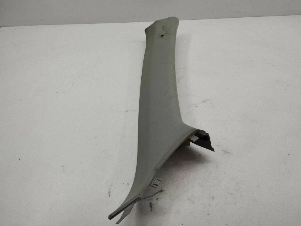 (A) pillar trim 7210A038Ha