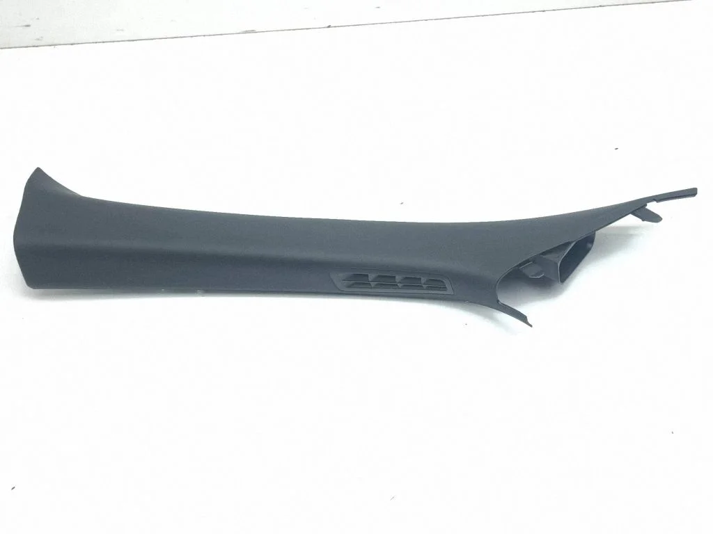 (A) piilari kate LV4BS03513A