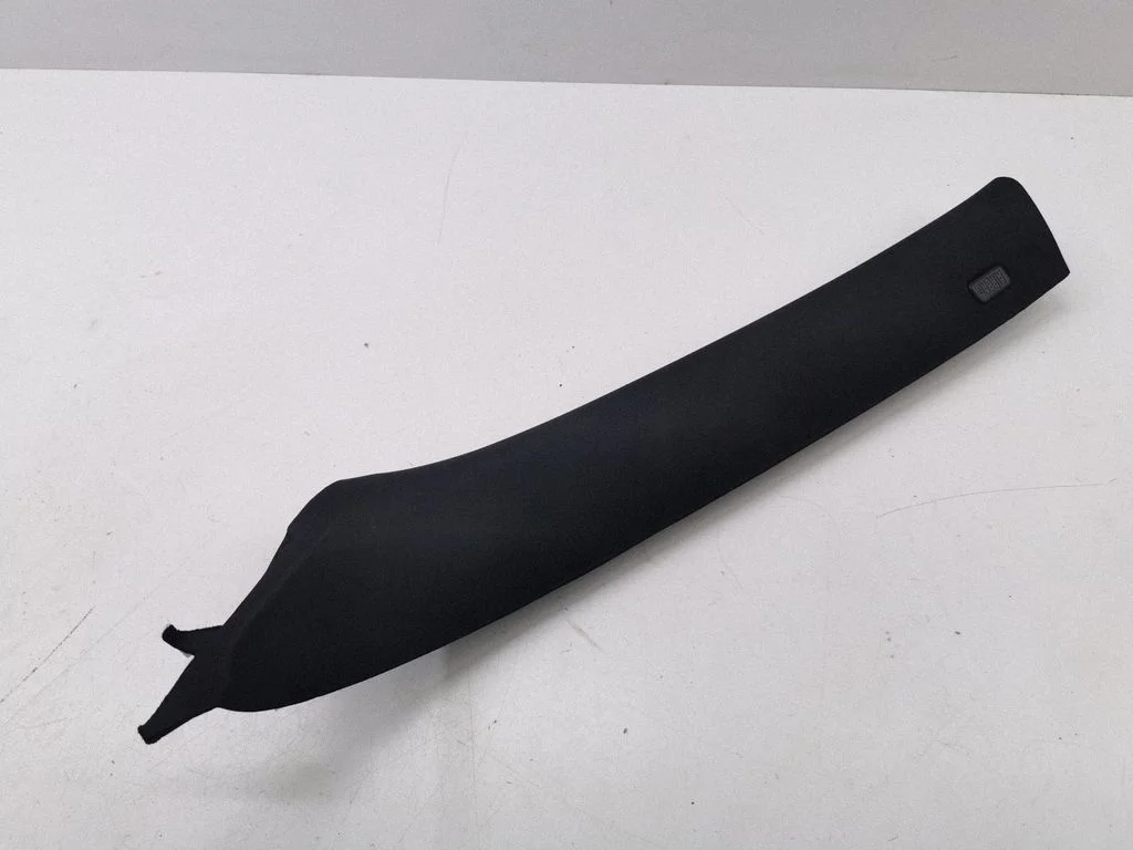 (A) pillar trim 7129749