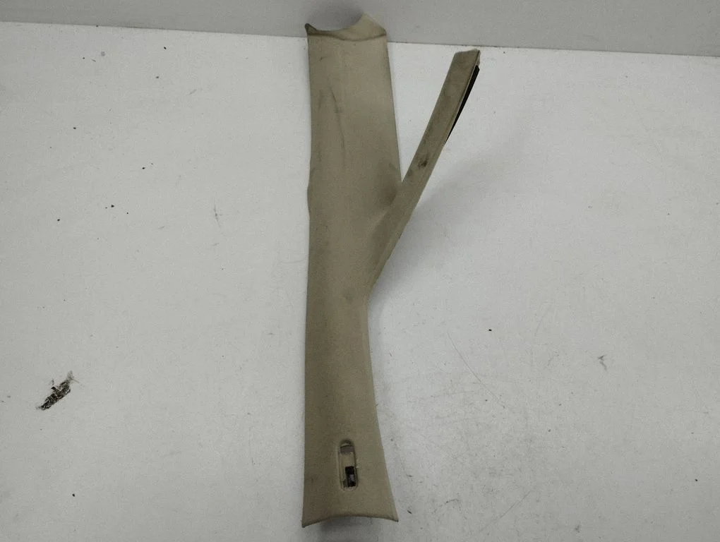 (A) pillar trim 09133139