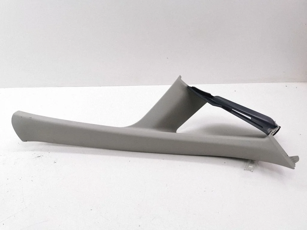 (A) pillar trim AM51R03198