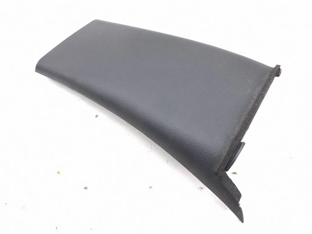 (B) pillar trim (top) 93133CD000