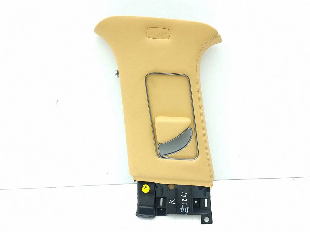 (B) pillar trim (top) – left