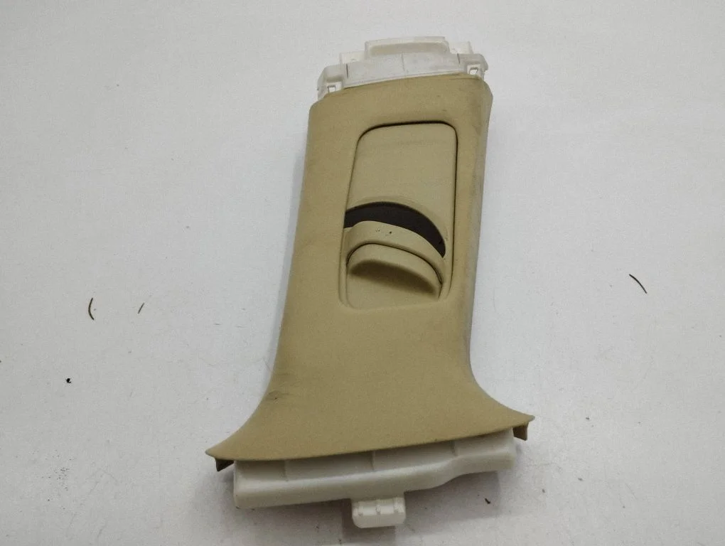 (B) pillar trim (top) 7313553020