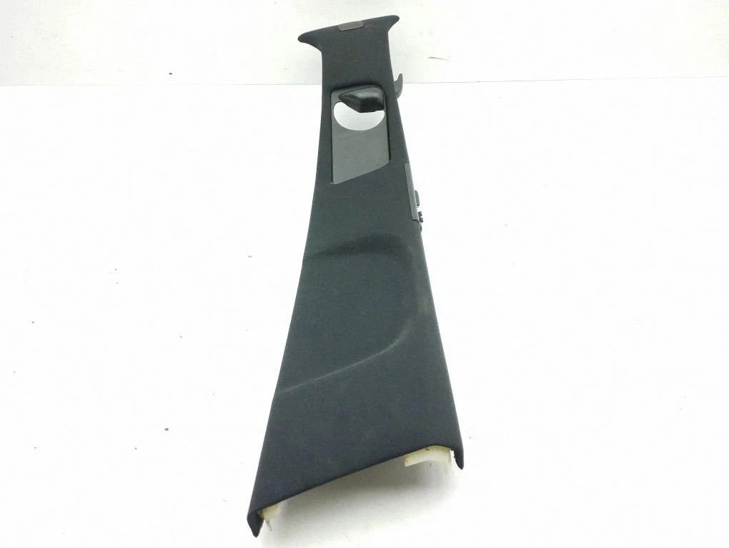 (B) pillar trim (top) A2216900436
