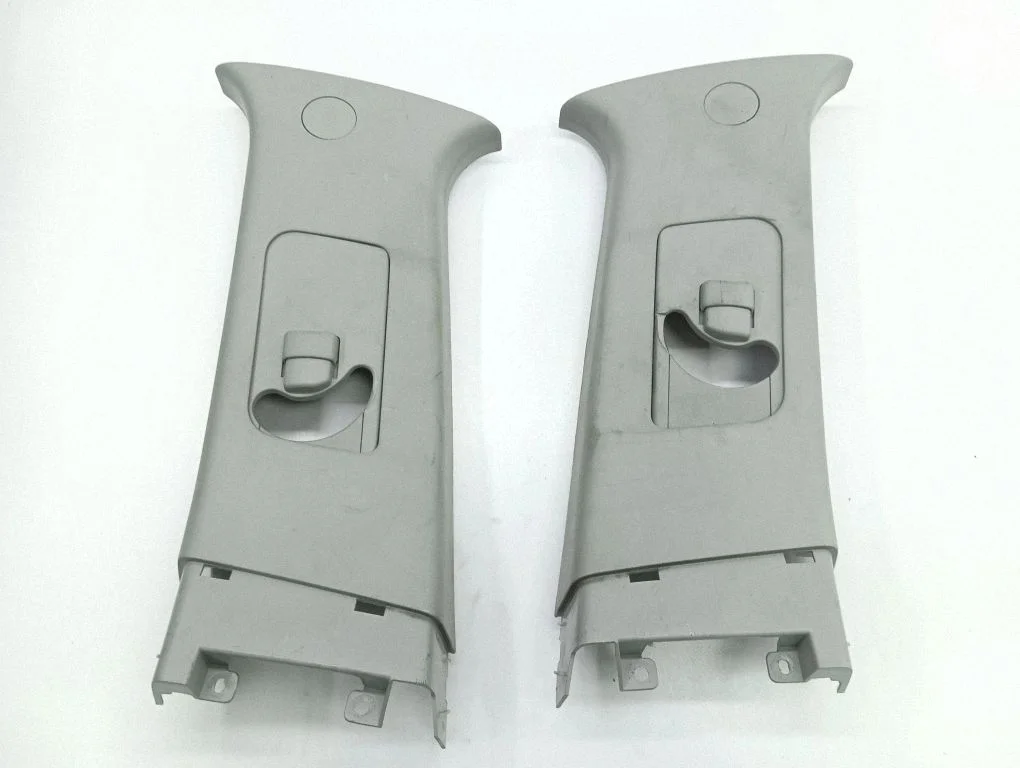 (B) pillar trim (top) 7211A051HA