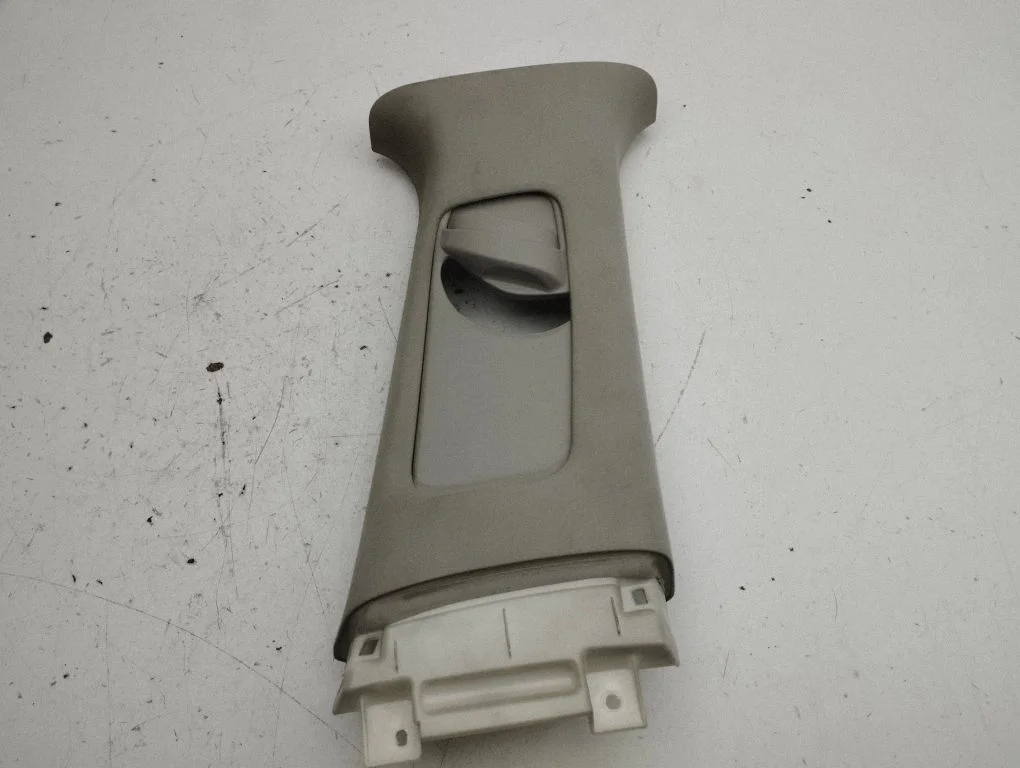 (B) pillar trim (top) 6241153060