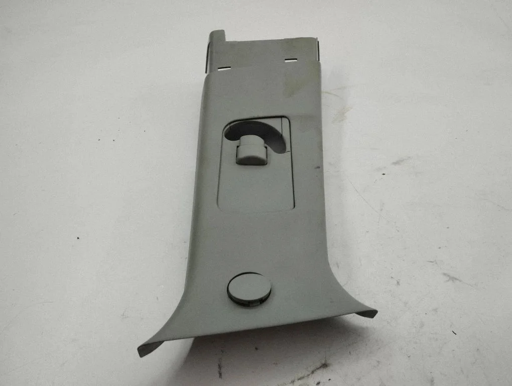 (B) pillar trim (top) 7211A052HA