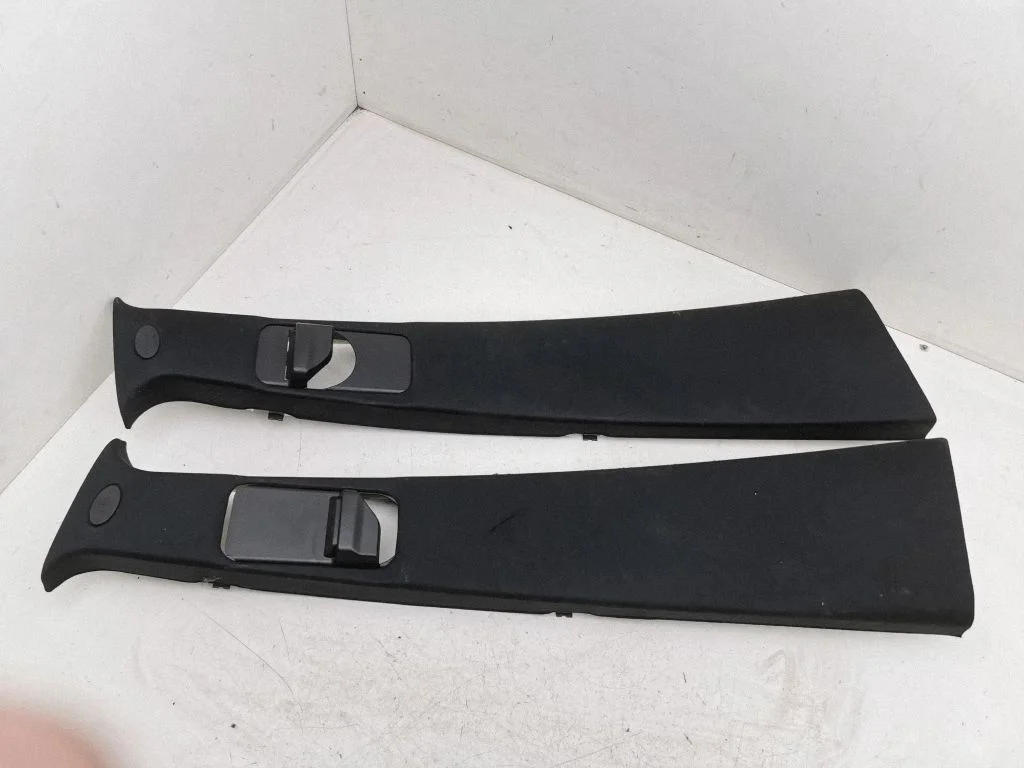 (B) piilari kate (ülemine) – Mercedes-Benz ML-klass W164 (2005-2011)
