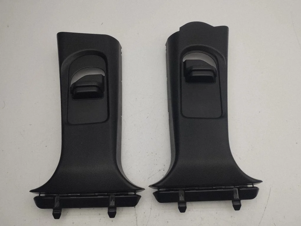 (B) piilari kate (ülemine) – Mercedes-Benz B-klass W246 W242 (2011-2017)