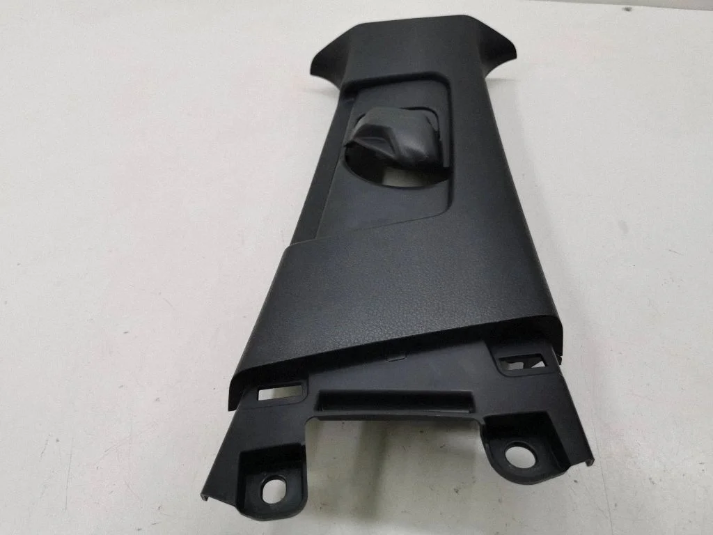 (B) pillar trim (top) – Toyota C-HR I (2016-2023)