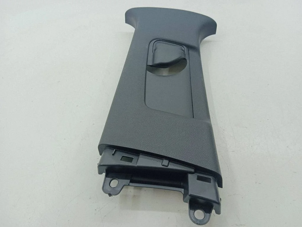 (B) pillar trim (top) 6242002330