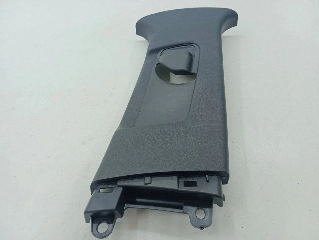 (B) pillar trim (top) 6241002330