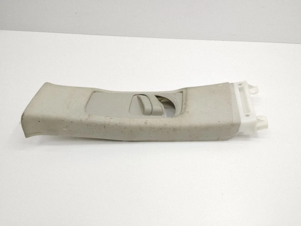 (B) pillar trim (top) – Toyota Corolla Verso AR10 (2004-2009)
