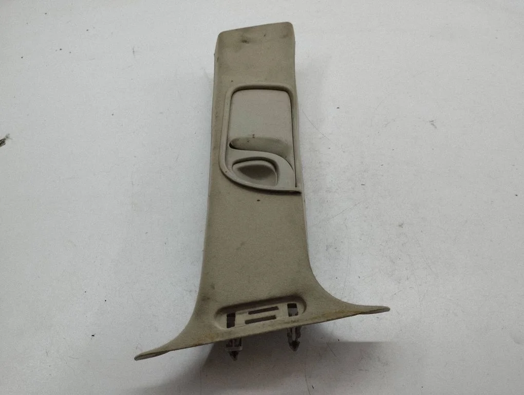 (B) pillar trim (top) 09133144