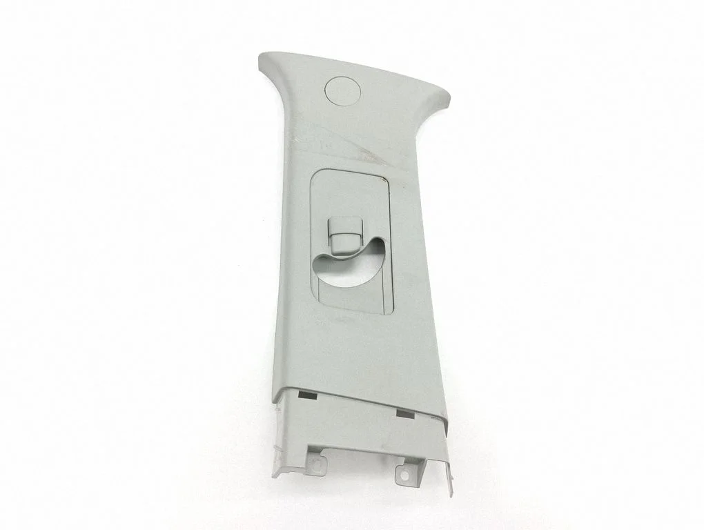 (B) pillar trim (top) 7211A051