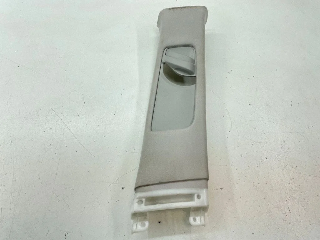 (B) pillar trim (top) – Toyota Corolla Verso AR10 (2004-2009)