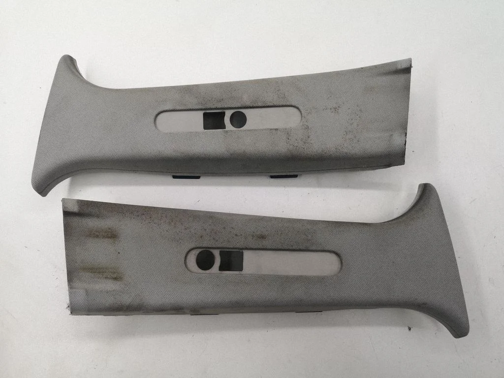 (B) pillar trim (top) A1696900325