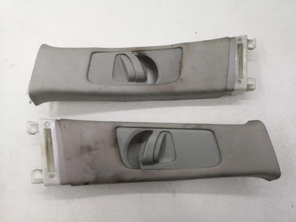 (B) pillar trim (top) – Toyota Corolla Verso AR10 (2004-2009)