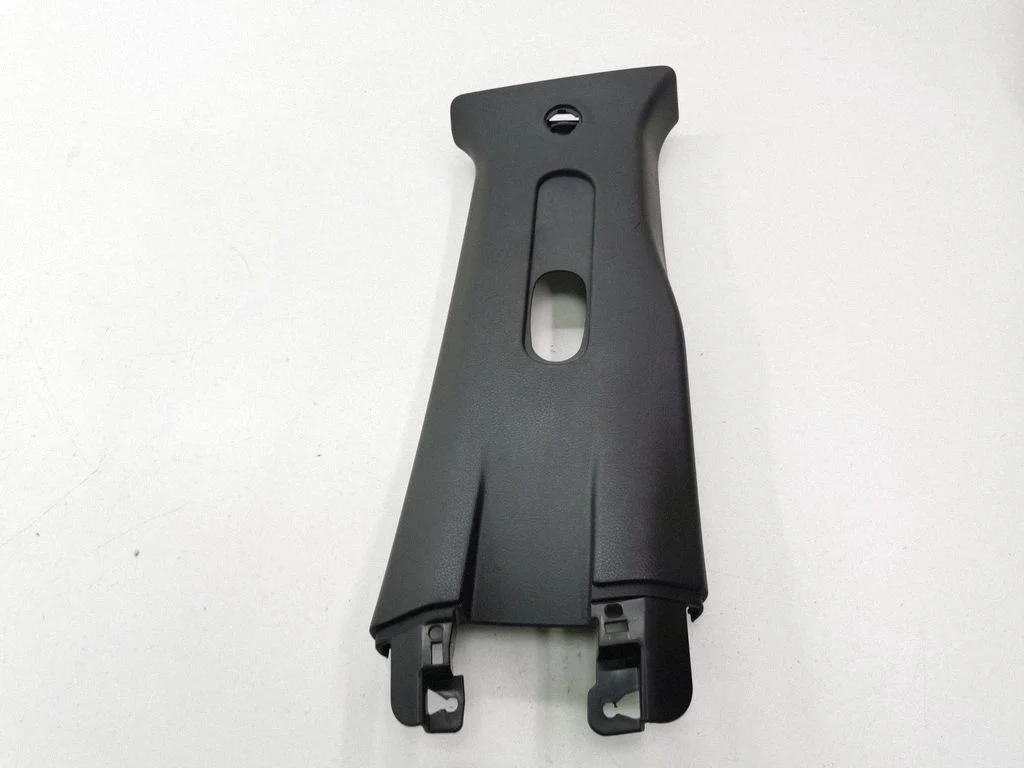 (B) pillar trim (top) 735579504DX