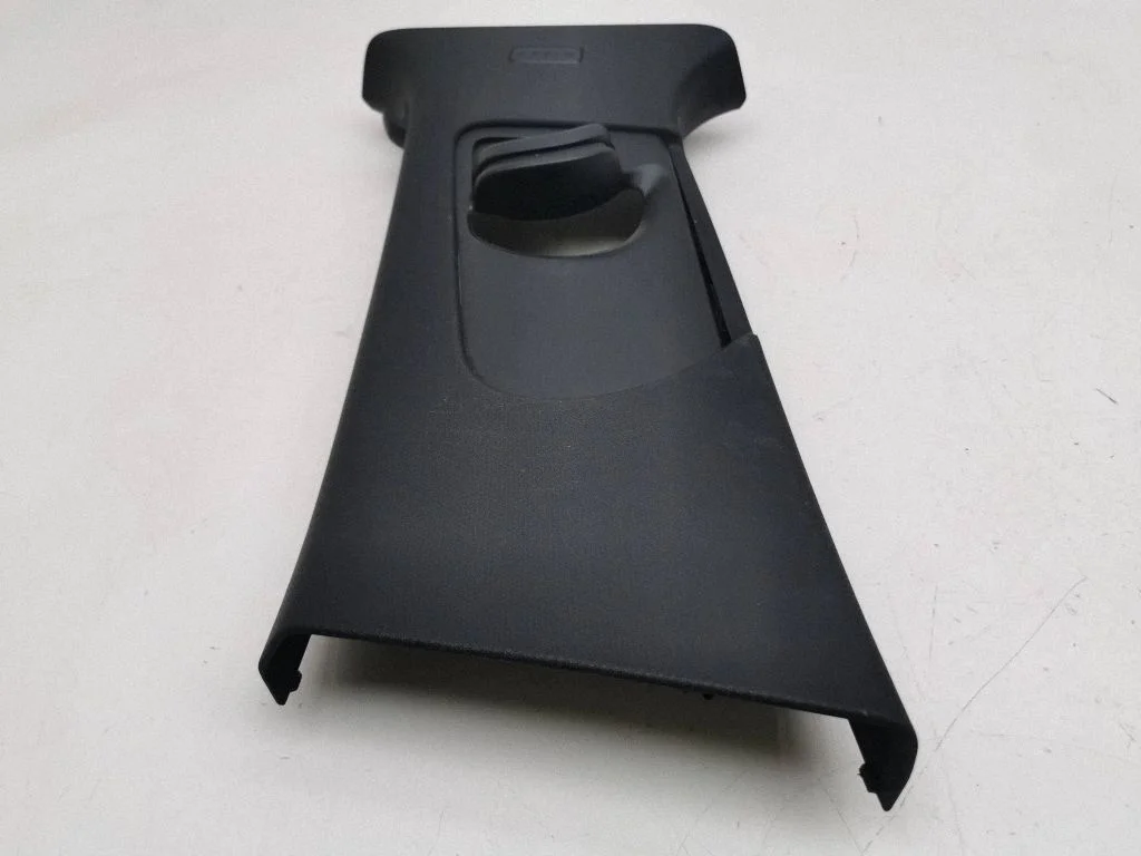 (B) pillar trim (top) 82G867243