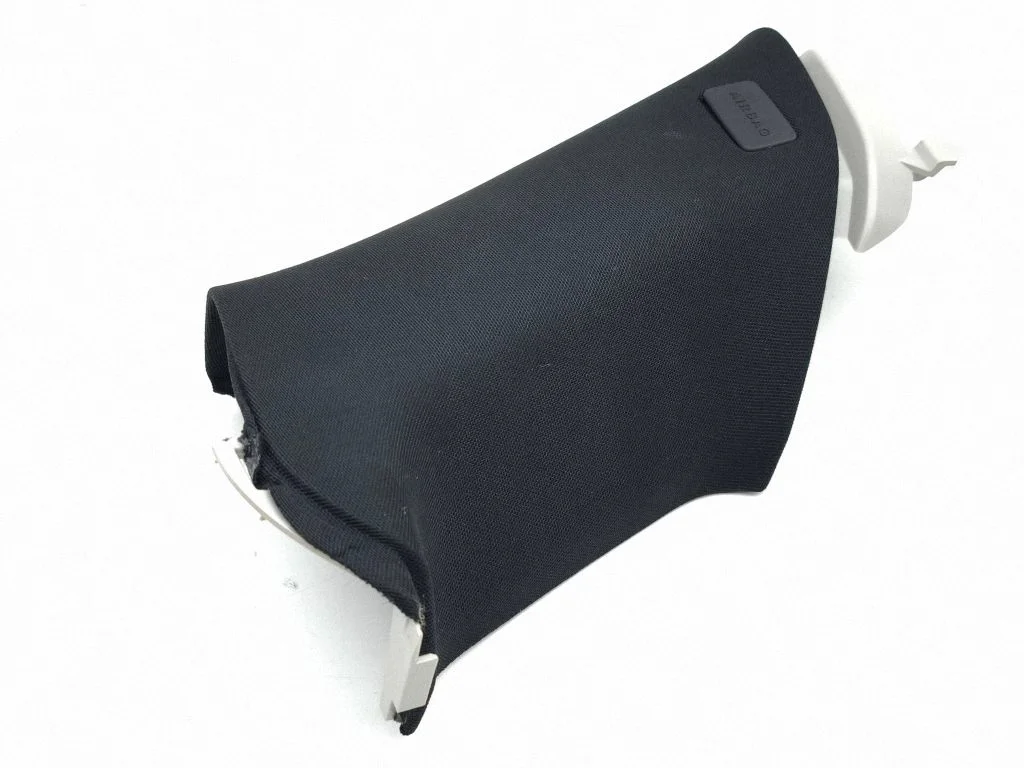 (C) pillar trim – Mercedes-Benz EQE v295 (2022-)