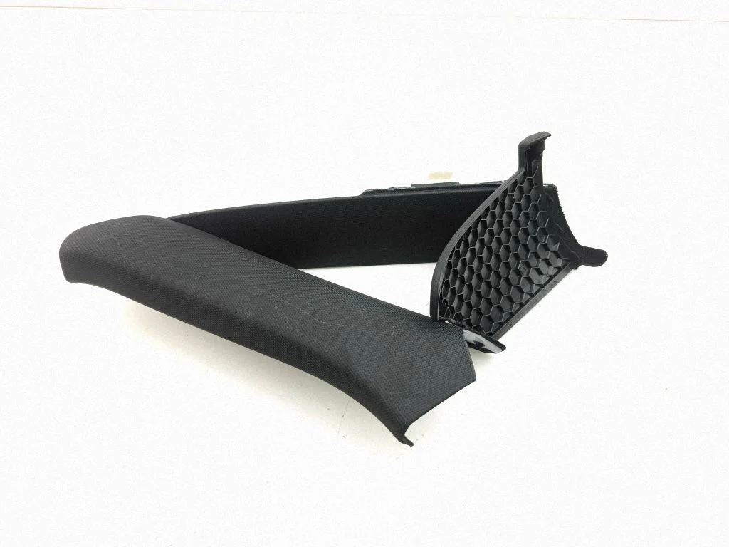 (C) pillar trim 8W5867288C