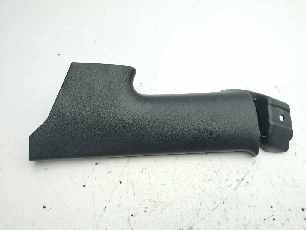 (C) pillar trim 164347500A