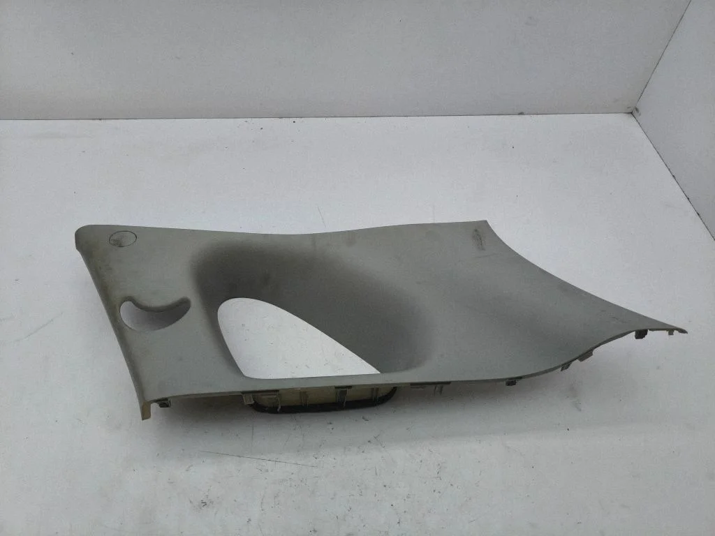 (C) pillar trim – KIA Niro (2016-2022)