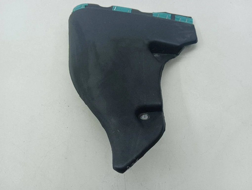(C) pillar trim – right