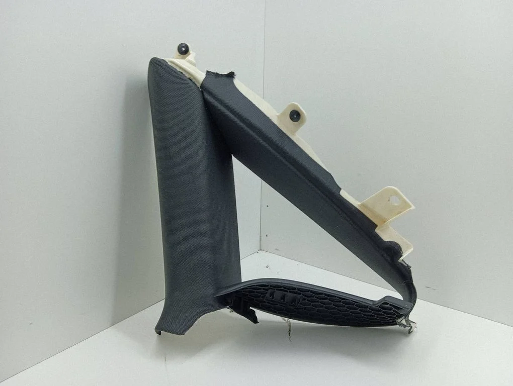 (C) pillar trim 4G8867288