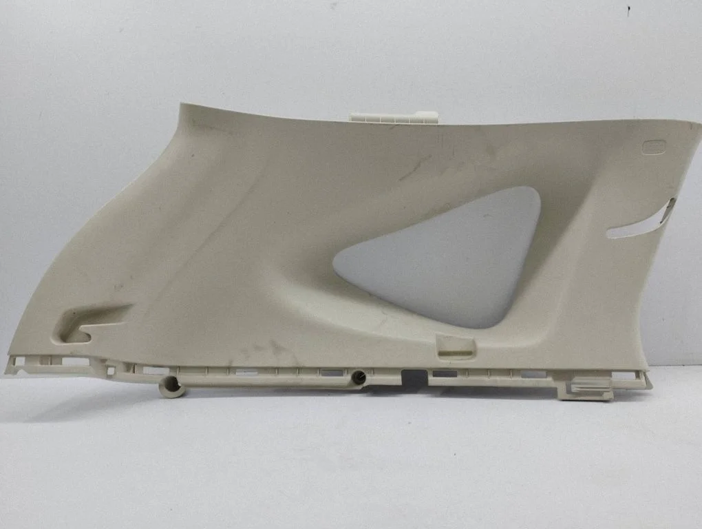 (C) pillar trim – Honda CR-V (2013-2016)