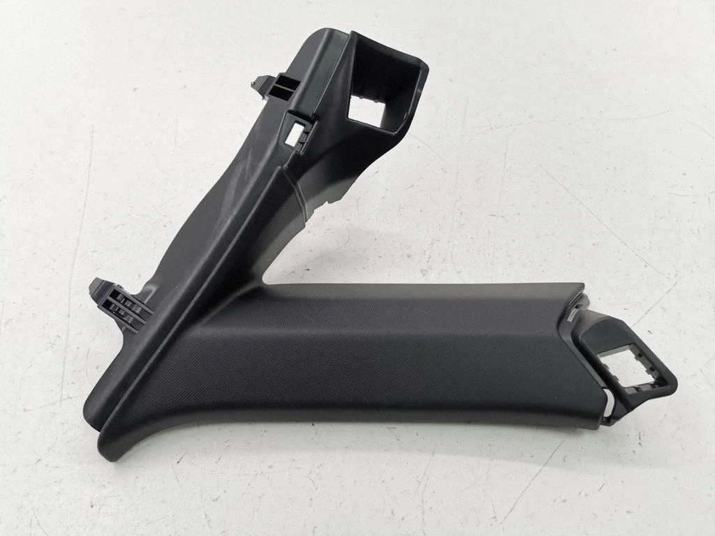 (C) pillar trim 8Y4867288A