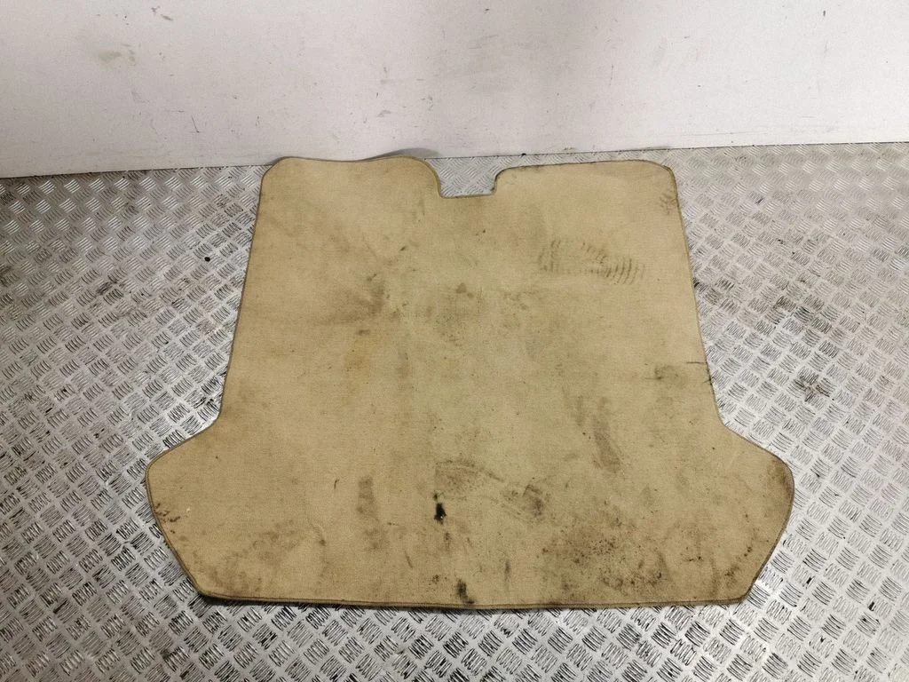 Trunk/boot mat liner – Volvo XC90 (2003-2006)