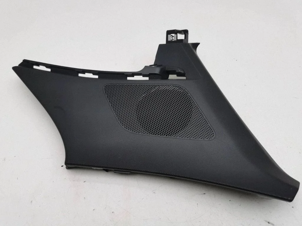 (D)pillar trim (top) 8Y4867246A